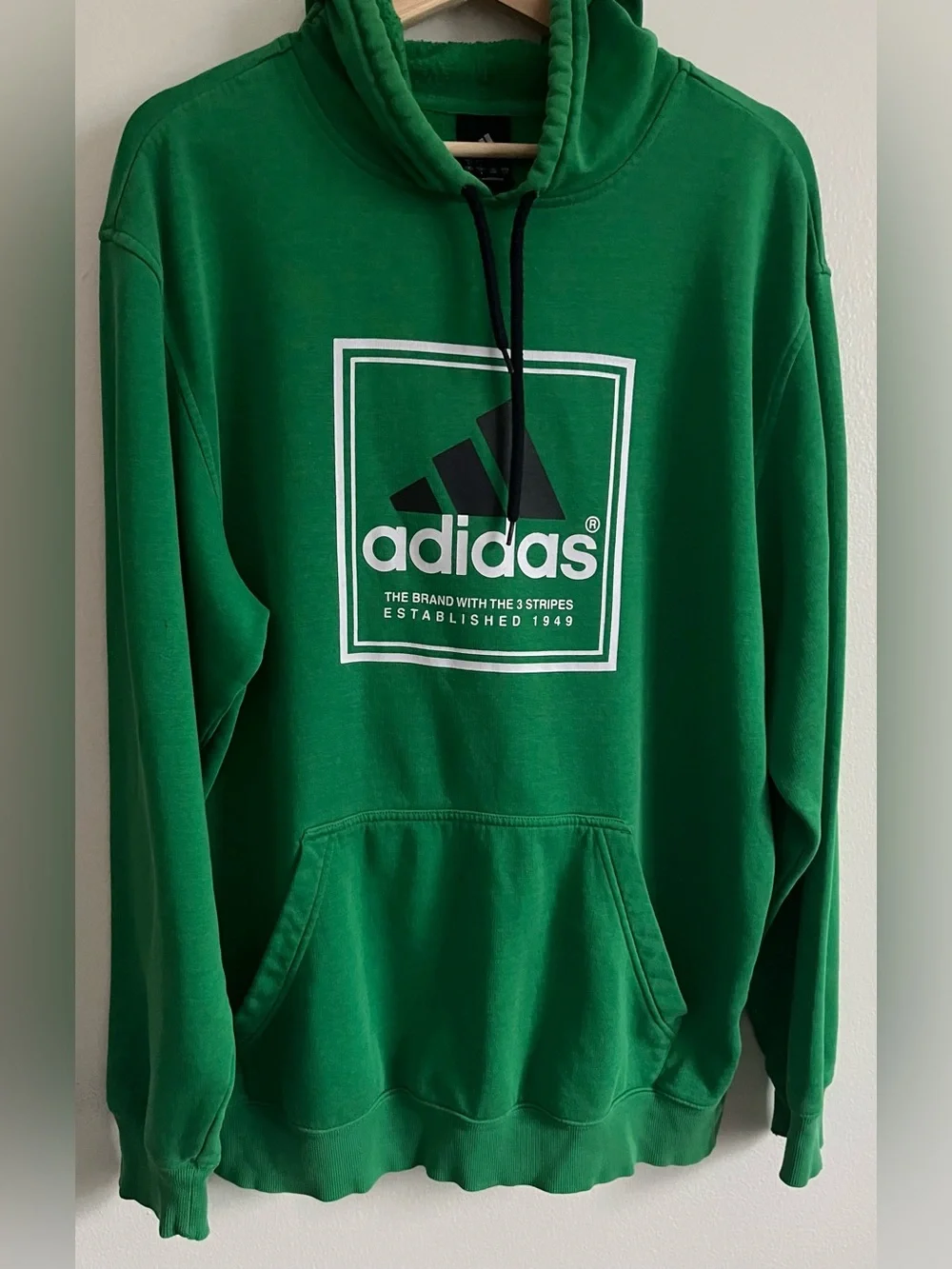 ADIDAS ‘The Brand with the 3 Stripes’ Logo Pullover Hoodie size Large